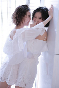 《朋友夫妇:交换6》在线观看